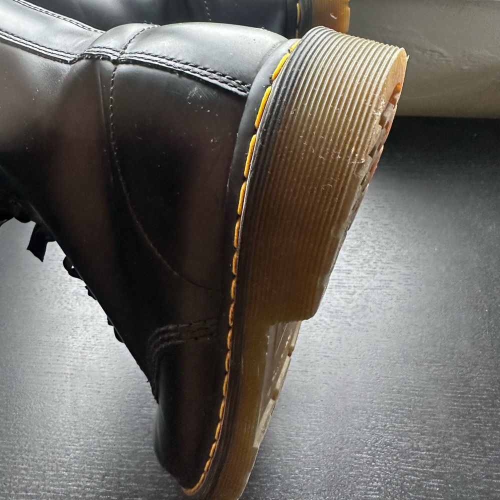 Doc Martens - Picture 8 of 8